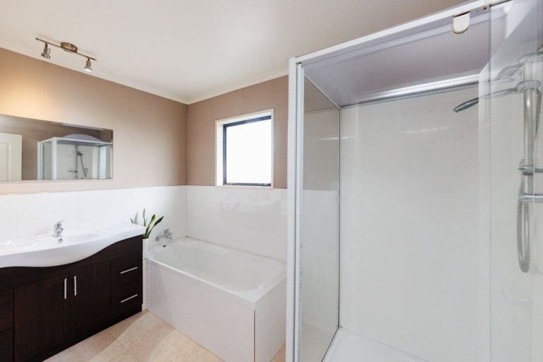 Photo of property in 50 Kentucky Way, Awapuni, Palmerston North, 4412