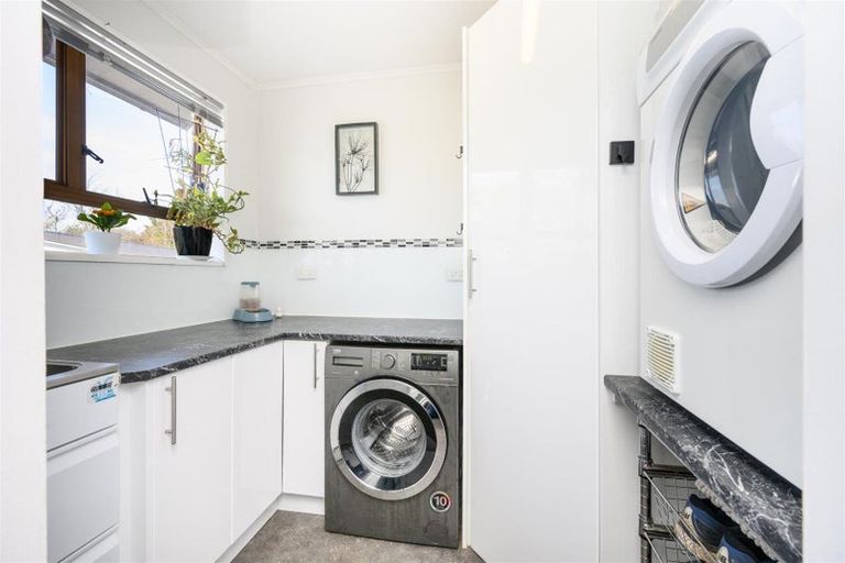 Photo of property in 21 Flower Street, Bulls, 4818