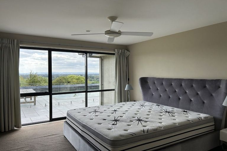 Photo of property in 45 Harry Dreadon Road, Opaheke, Papakura, 2584