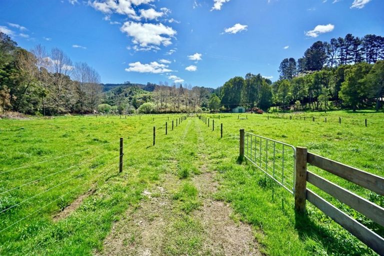 Photo of property in 429 Manoeka Road, Te Puke, 3183