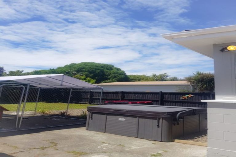 Photo of property in 57 Estuary Road, New Brighton, Christchurch, 8061