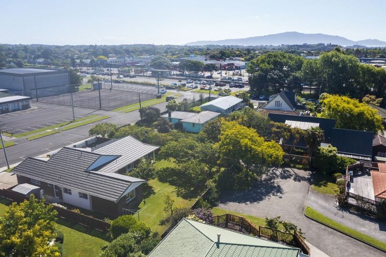 Photo of property in 27 Utauta Street, Waikanae, 5036