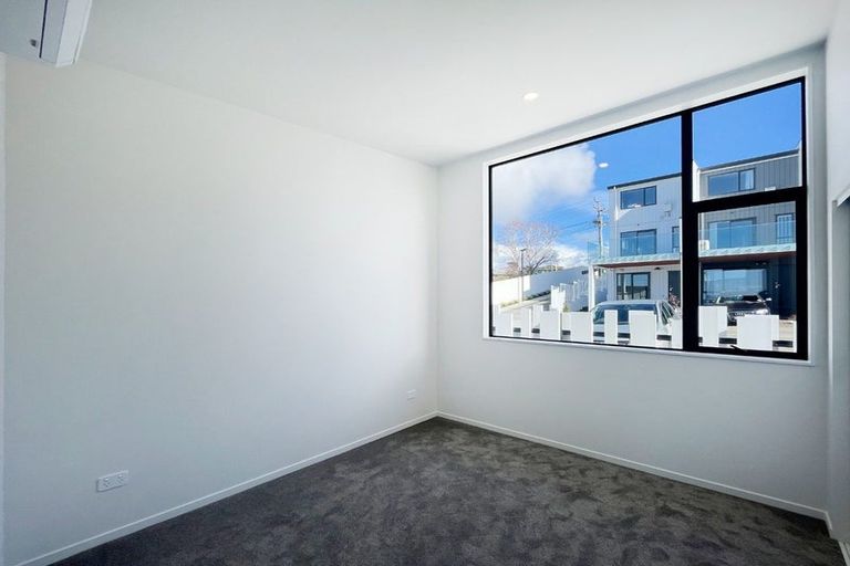 Photo of property in 6/737 East Coast Road, Browns Bay, Auckland, 0630