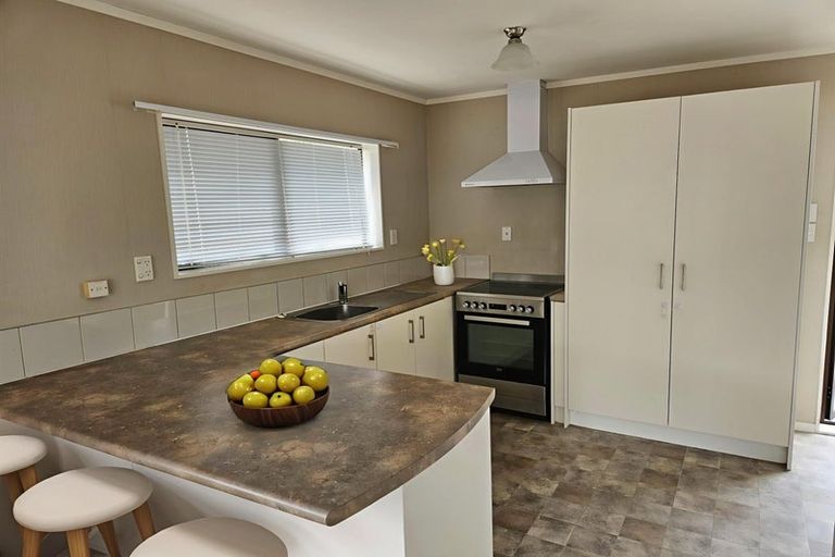 Photo of property in 1/3a Youngs Road, Papakura, 2110