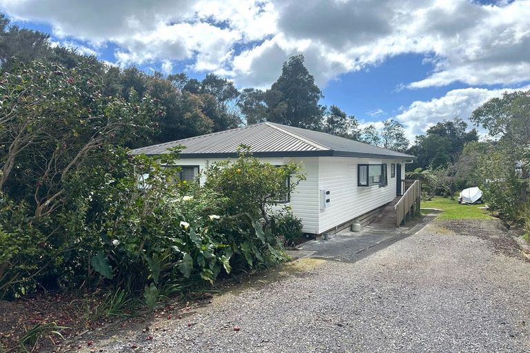 Photo of property in 21 Haruru Falls Road, Haruru, 0204