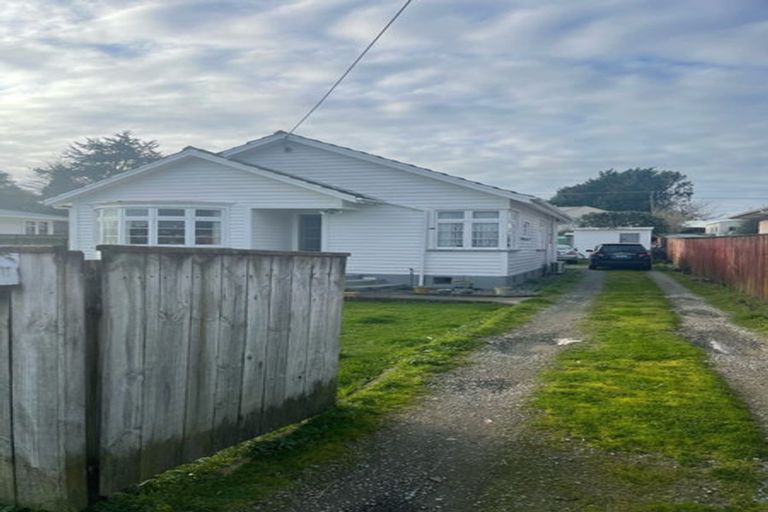 Photo of property in 8 Read Street, Levin, 5510