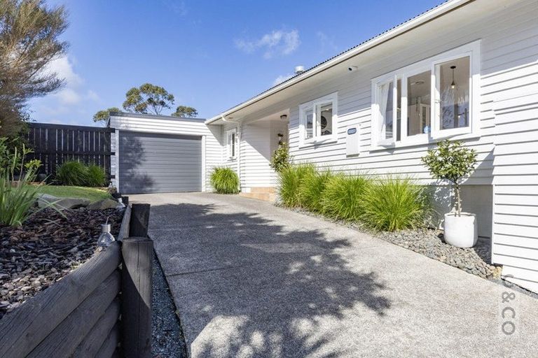 Photo of property in 50 Oraha Road, Huapai, Kumeu, 0892