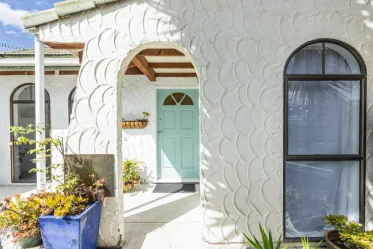 Photo of property in 75a Avondale Road, Taradale, Napier, 4112