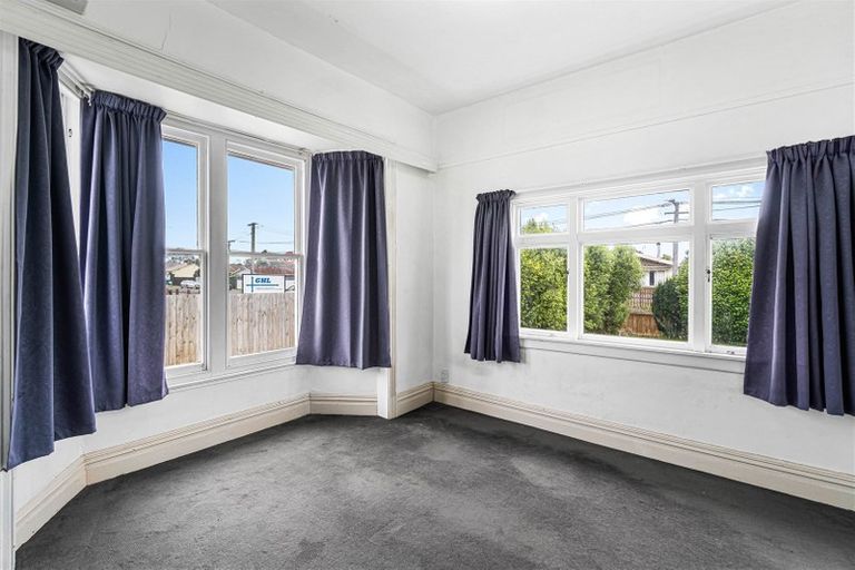 Photo of property in 17 Sylvan Street, Hillmorton, Christchurch, 8024