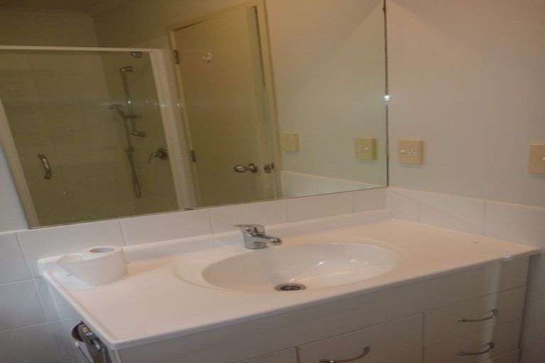 Photo of property in 41 Tiri Tiri Road, Birkdale, Auckland, 0626