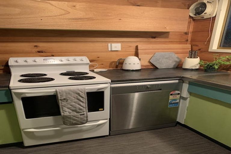 Photo of property in 251 Marine Parade, Eastbourne, Lower Hutt, 5013