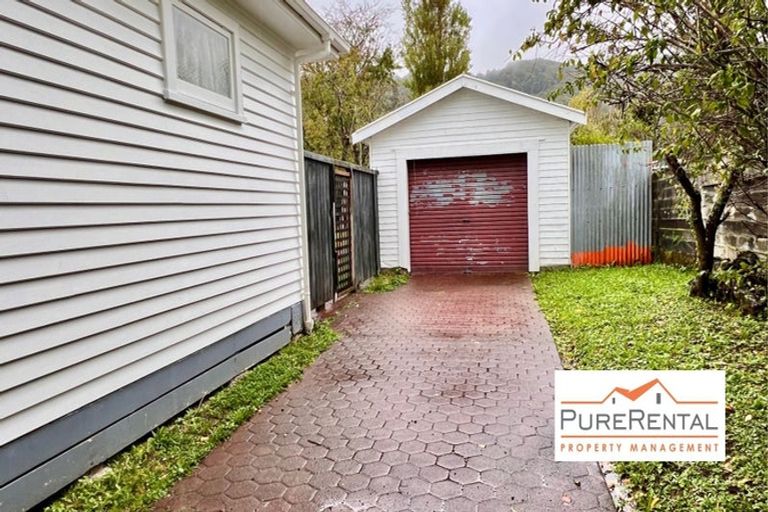 Photo of property in 7 Hay Street, Wainuiomata, Lower Hutt, 5014