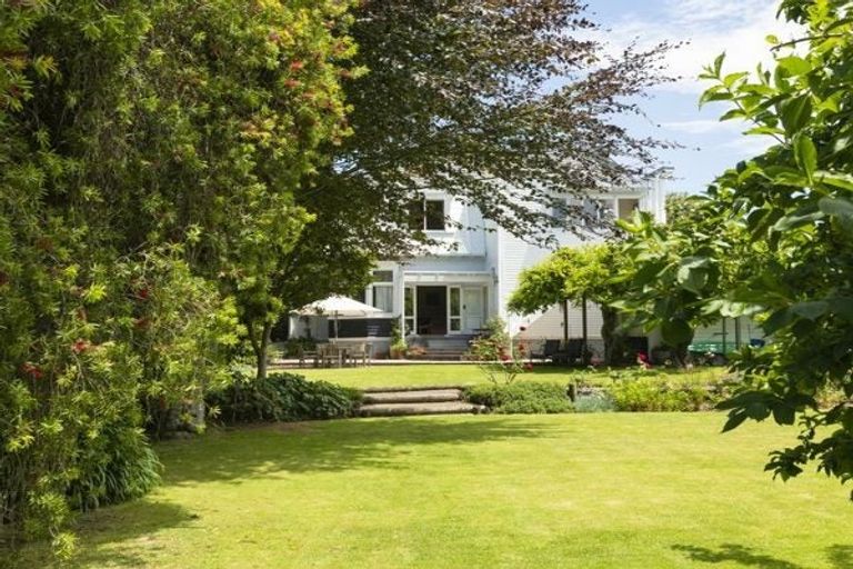 Photo of property in 5 Ormond Road, Whataupoko, Gisborne, 4010