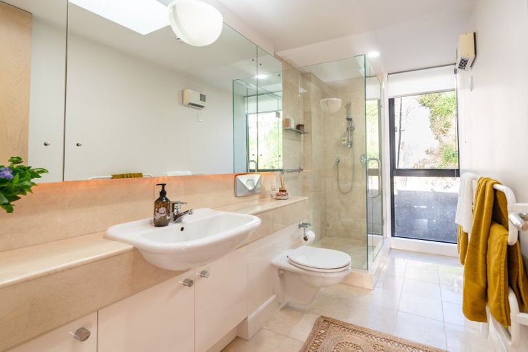 Photo of property in 7/308 Oriental Parade, Oriental Bay, Wellington, 6011