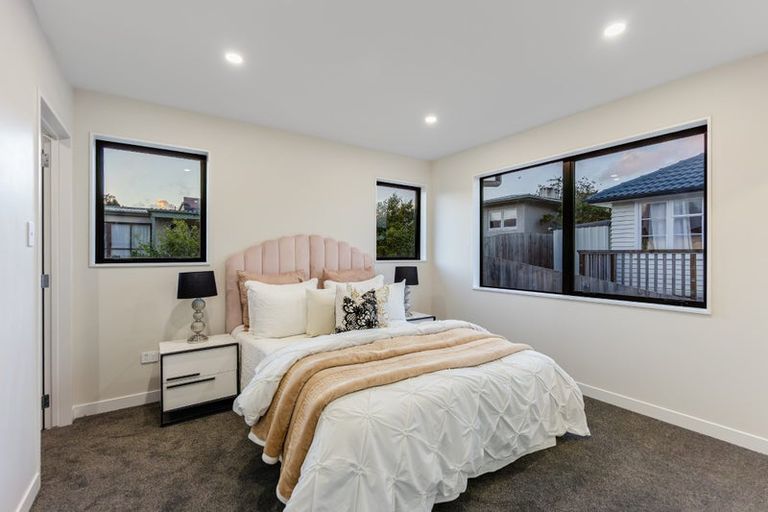 Photo of property in 184a Waimumu Road, Massey, Auckland, 0614