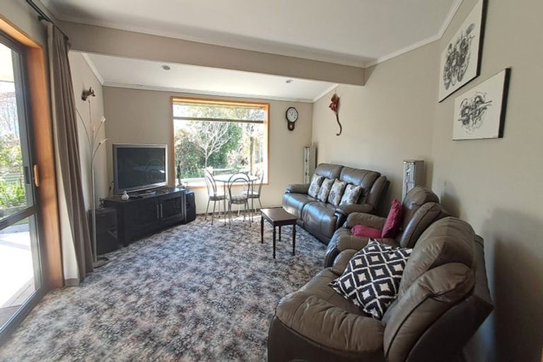 Photo of property in 19 Kew Road, Westport, 7825