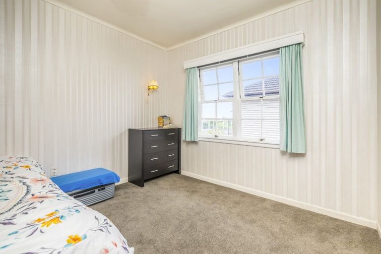 Photo of property in 39 Mellons Bay Road, Mellons Bay, Auckland, 2014