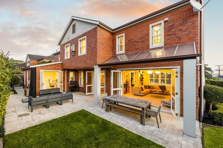 Photo of property in 8 Hororata Road, Hauraki, Auckland, 0622