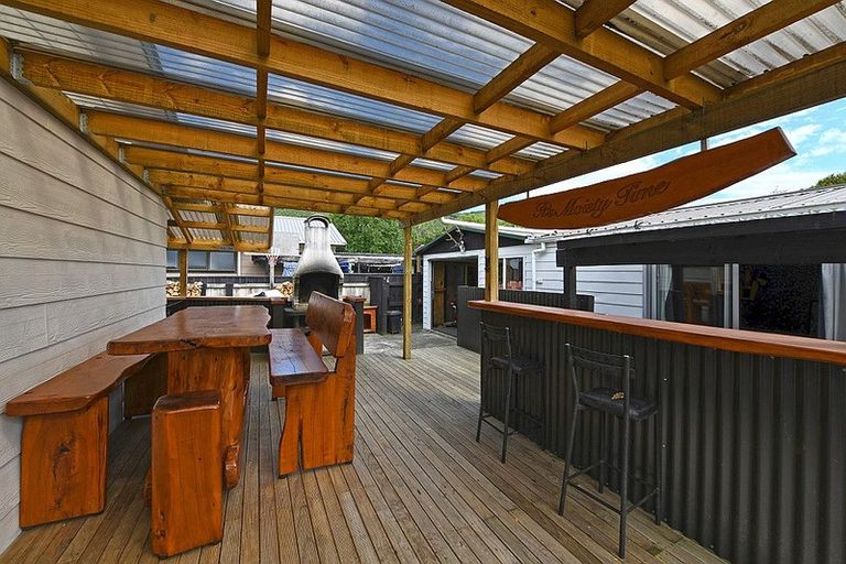 Photo of property in 55 Gemstone Drive, Birchville, Upper Hutt, 5018