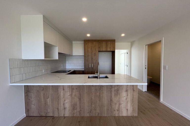 Photo of property in 2/23 Makomako Drive, Orewa, 0931