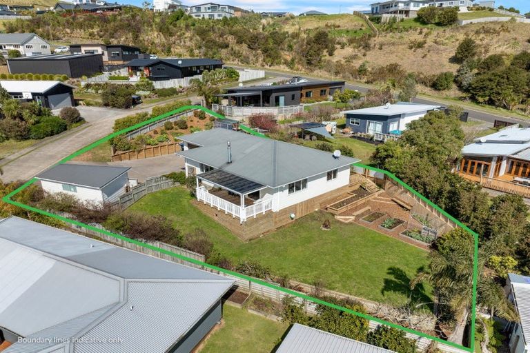 Photo of property in 115 Te Tutu Street, Whangamata, 3691