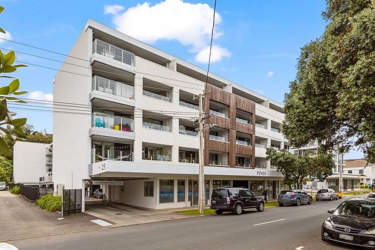 Photo of property in 203/25 Bute Road, Browns Bay, Auckland, 0630