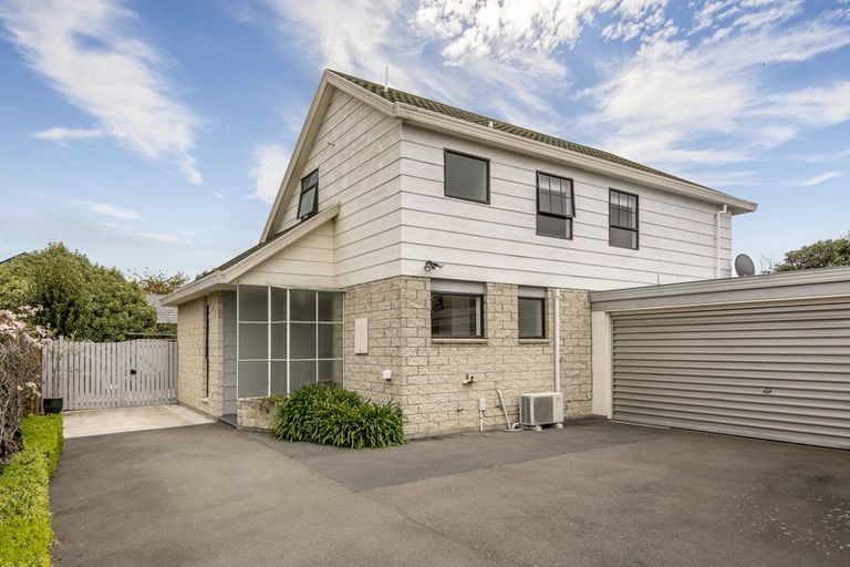 Photo of property in 21a Juniper Place, Burnside, Christchurch, 8053