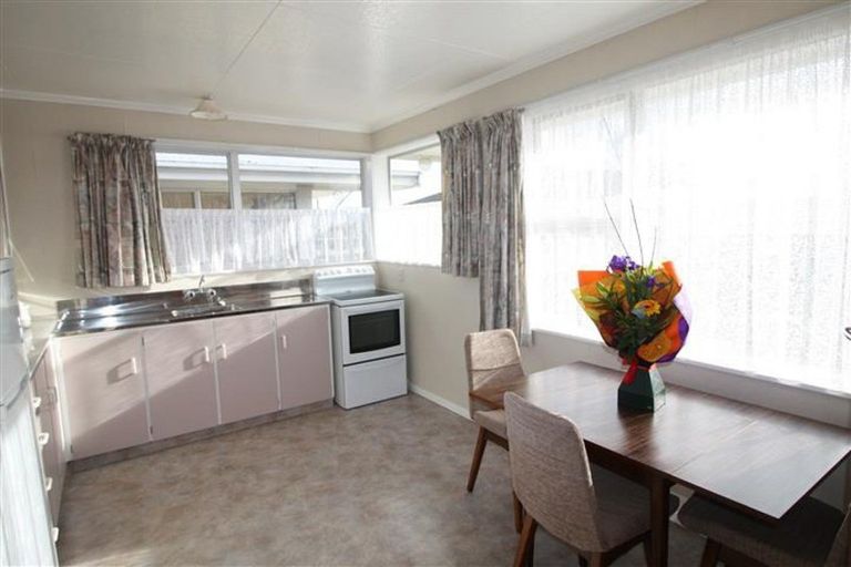Photo of property in 10b Queen Street, Brighton, Dunedin, 9035