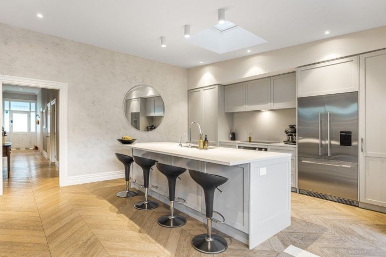 Photo of property in 9 Shoal Bay Road, Devonport, Auckland, 0624