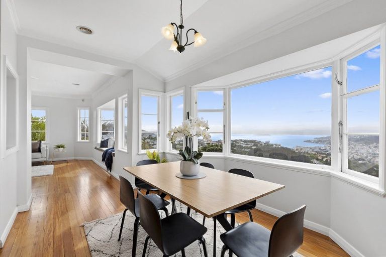 Photo of property in 14 Highbury Crescent, Highbury, Wellington, 6012