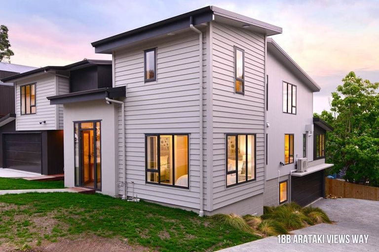 Photo of property in 18b Arataki Views Way, Glen Eden, Auckland, 0602