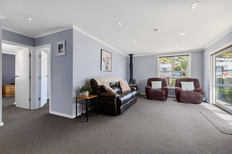 Photo of property in 9 Regent Place, Blagdon, New Plymouth, 4310