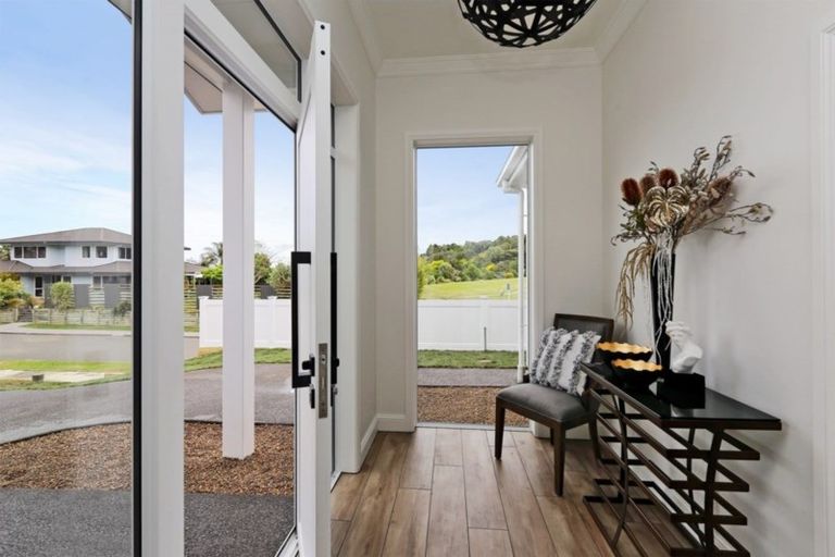 Photo of property in 55 Kent Terrace, Taradale, Napier, 4112