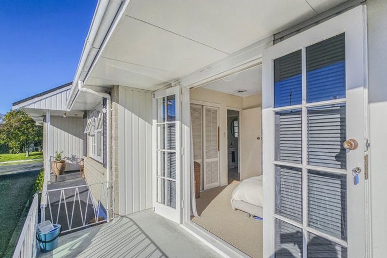 Photo of property in 8 James Cook Street, Havelock North, 4130