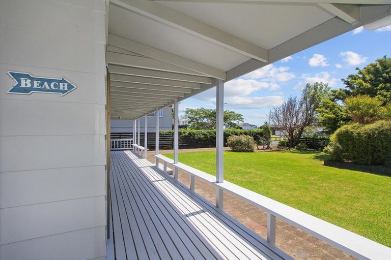 Photo of property in 114 Torkar Road, Clarks Beach, 2122