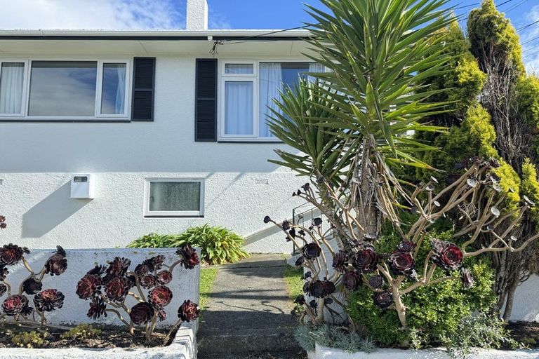 Photo of property in 12 Monowai Road, Johnsonville, Wellington, 6037
