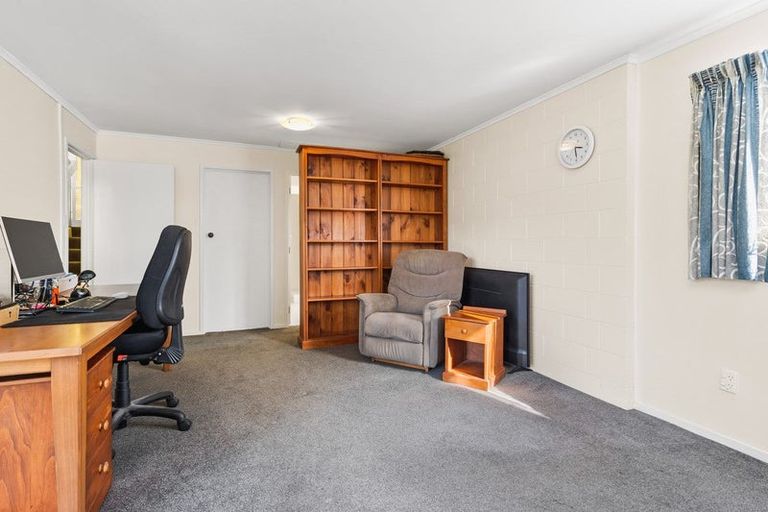 Photo of property in 19 Raumati Crescent, Onerahi, Whangarei, 0110