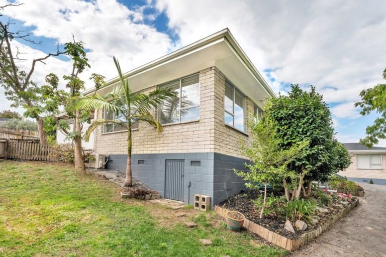 Photo of property in 1/15 Sherie Place, Howick, Auckland, 2014
