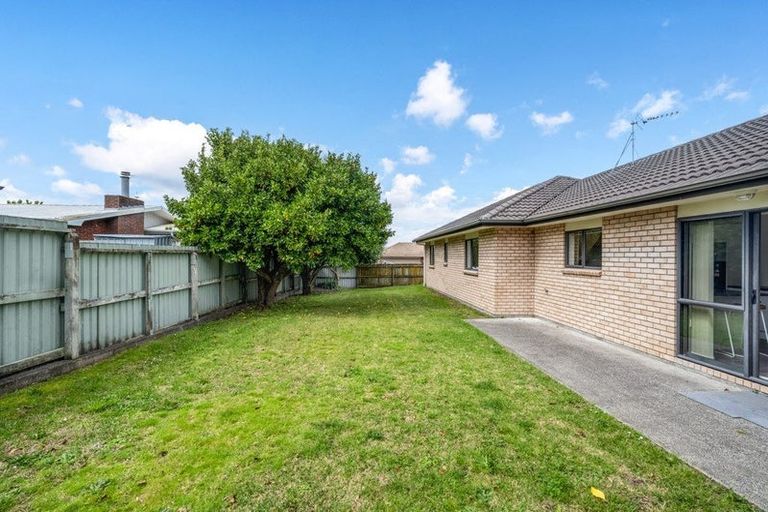 Photo of property in 12 Cade Place, Weymouth, Auckland, 2103