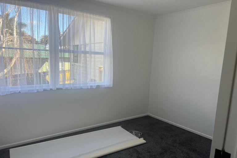 Photo of property in 10 Lomas Place, Manurewa, Auckland, 2102