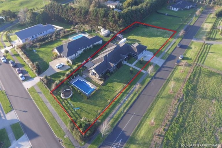 Photo of property in 1 Martingale Drive, Kingseat, Papakura, 2580