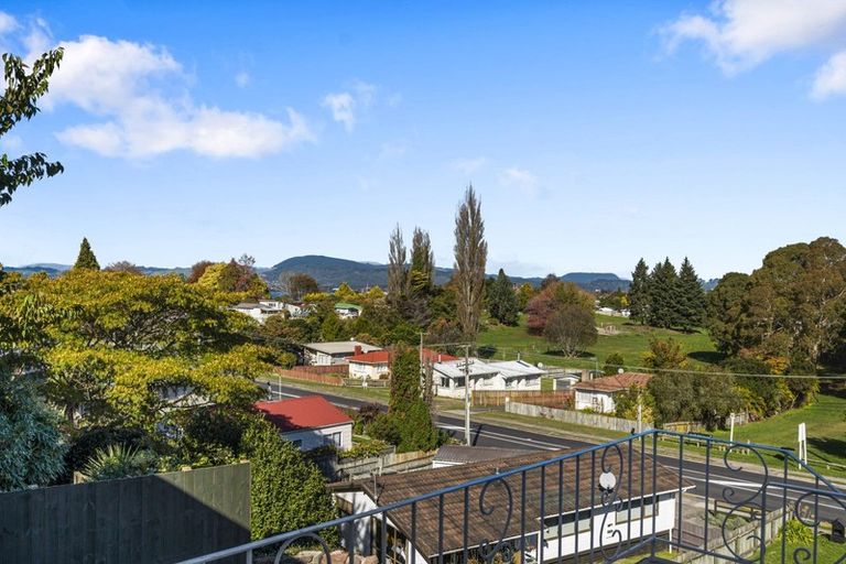 Photo of property in 90 Kawaha Point Road, Kawaha Point, Rotorua, 3010