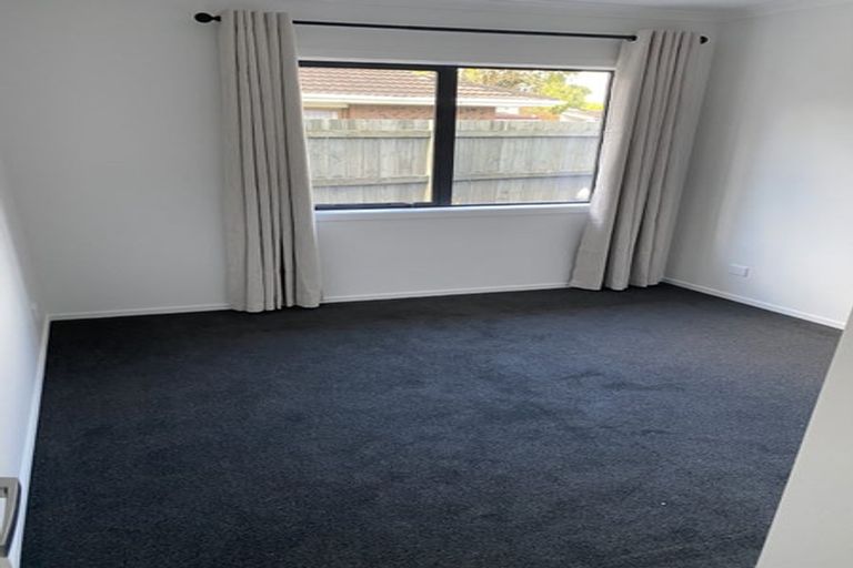 Photo of property in 209a Walter Strevens Drive, Conifer Grove, Takanini, 2112