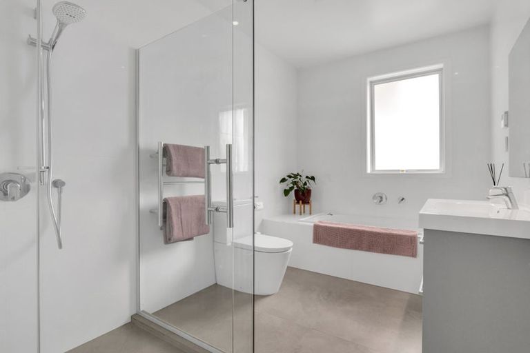 Photo of property in 14 Aporo Drive, Kumeu, 0810