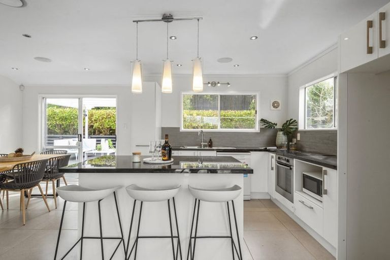 Photo of property in 92 Stapleford Crescent, Browns Bay, Auckland, 0630