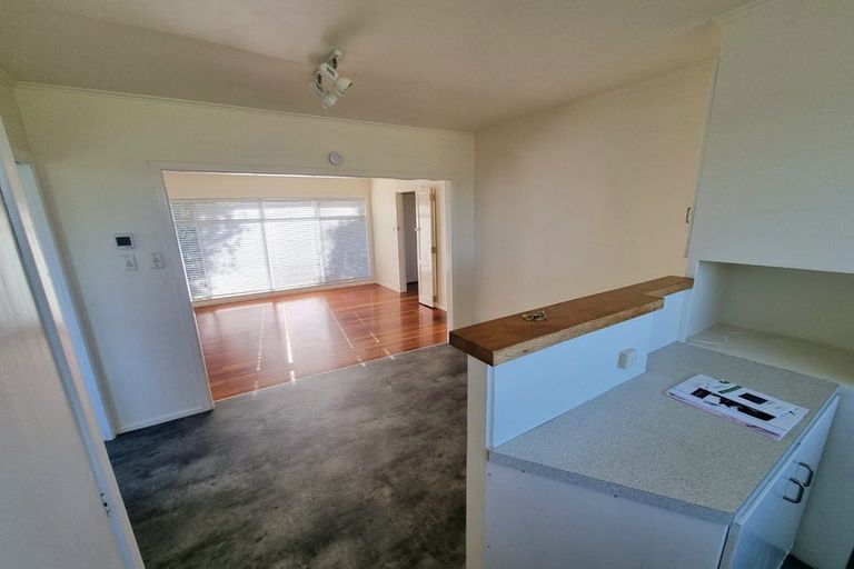 Photo of property in 2/164 Forrest Hill Road, Forrest Hill, Auckland, 0620