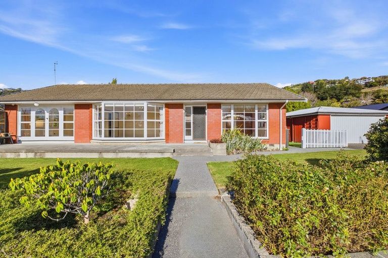 Photo of property in 20 Landsdowne Terrace, Cashmere, Christchurch, 8022