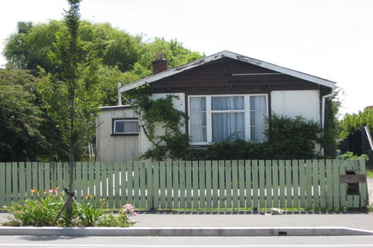 Photo of property in 187 Wainoni Road, Avondale, Christchurch, 8061