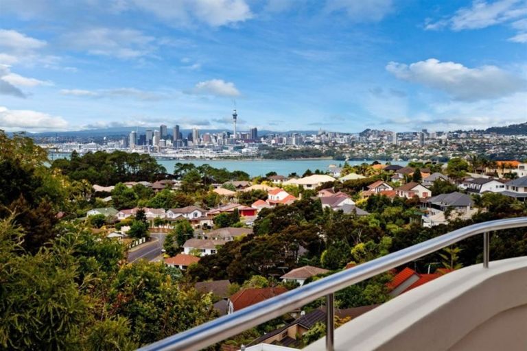 Photo of property in 52 Onetaunga Road, Chatswood, Auckland, 0626