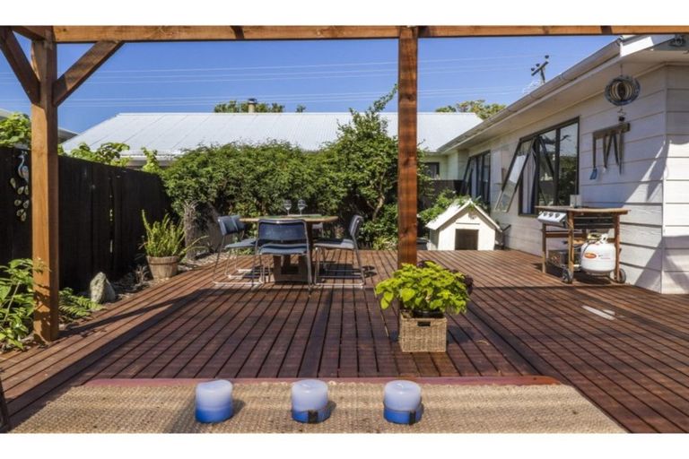 Photo of property in 2 Waimea West Road, Brightwater, 7022